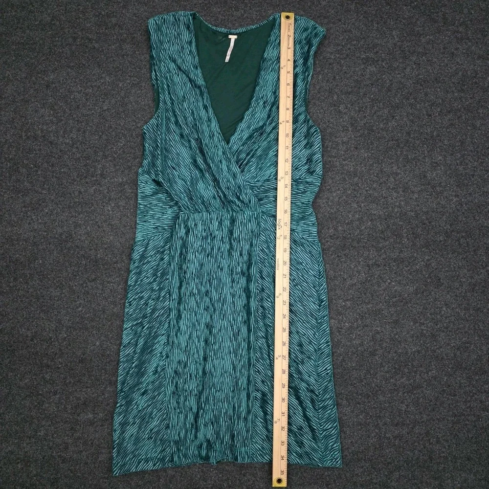 Free People Womens Medium‎ Emerald Green Textured Velvet Dress Sleeveless V-Neck